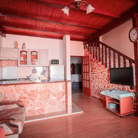 Mia Apartment *