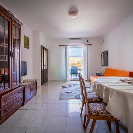 Mia Apartment *