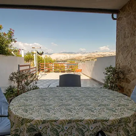 Mia Apartment